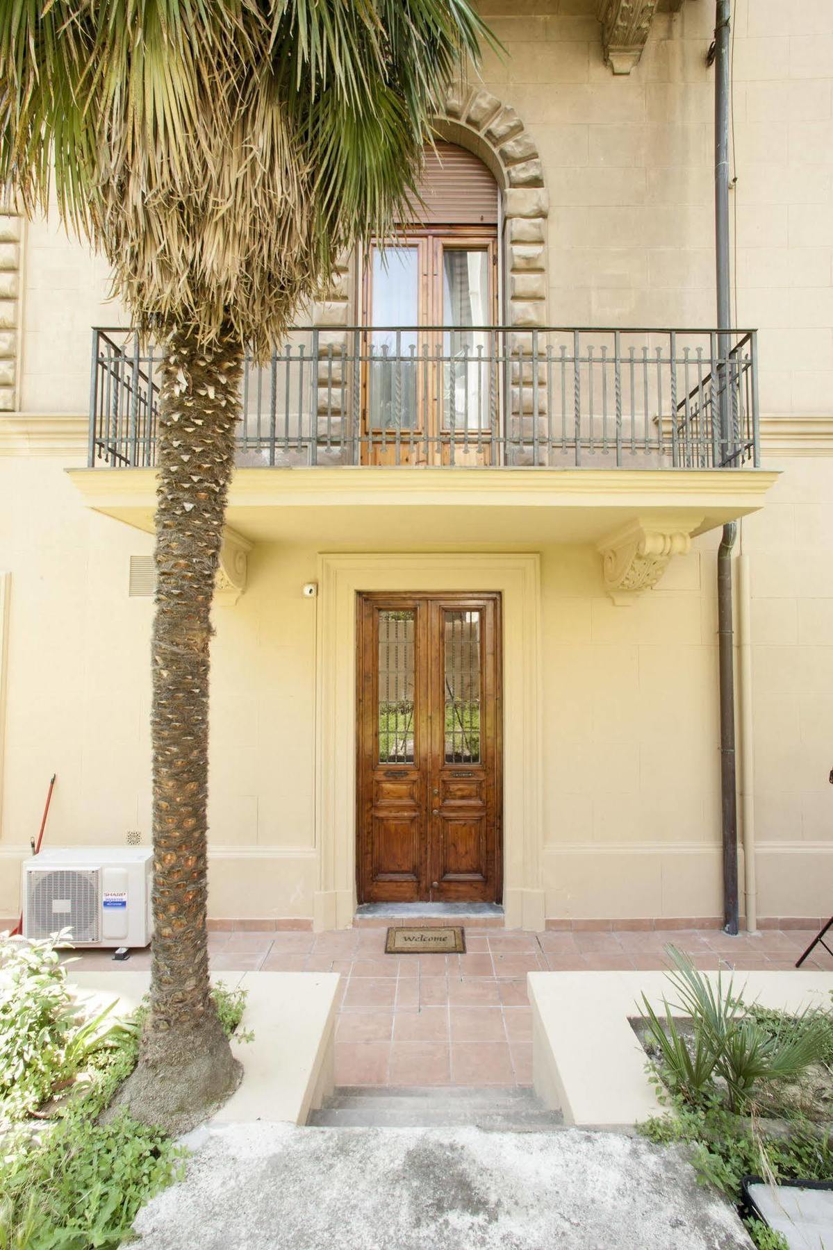 Palazzo Lombardo Bed & Breakfast Florence Exterior photo